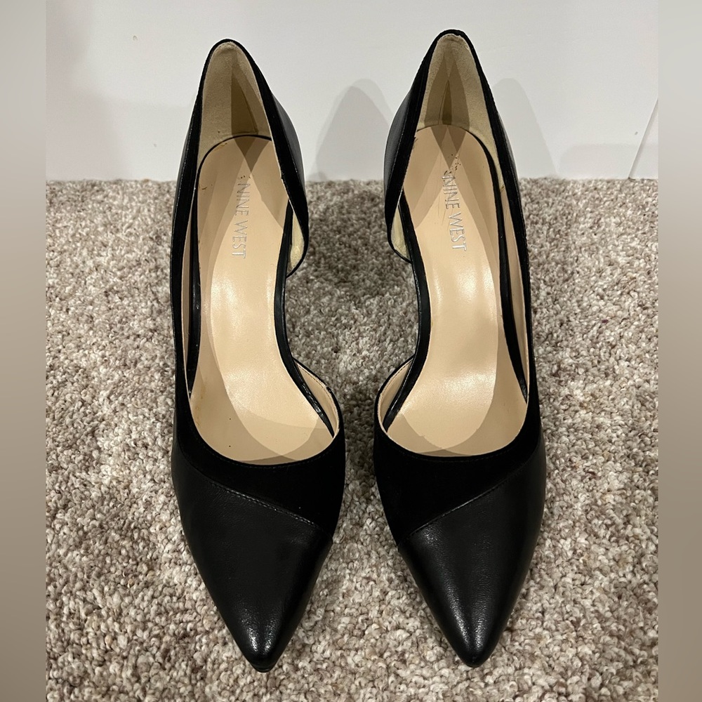 NWOB Nine West Black Leather Pumps
